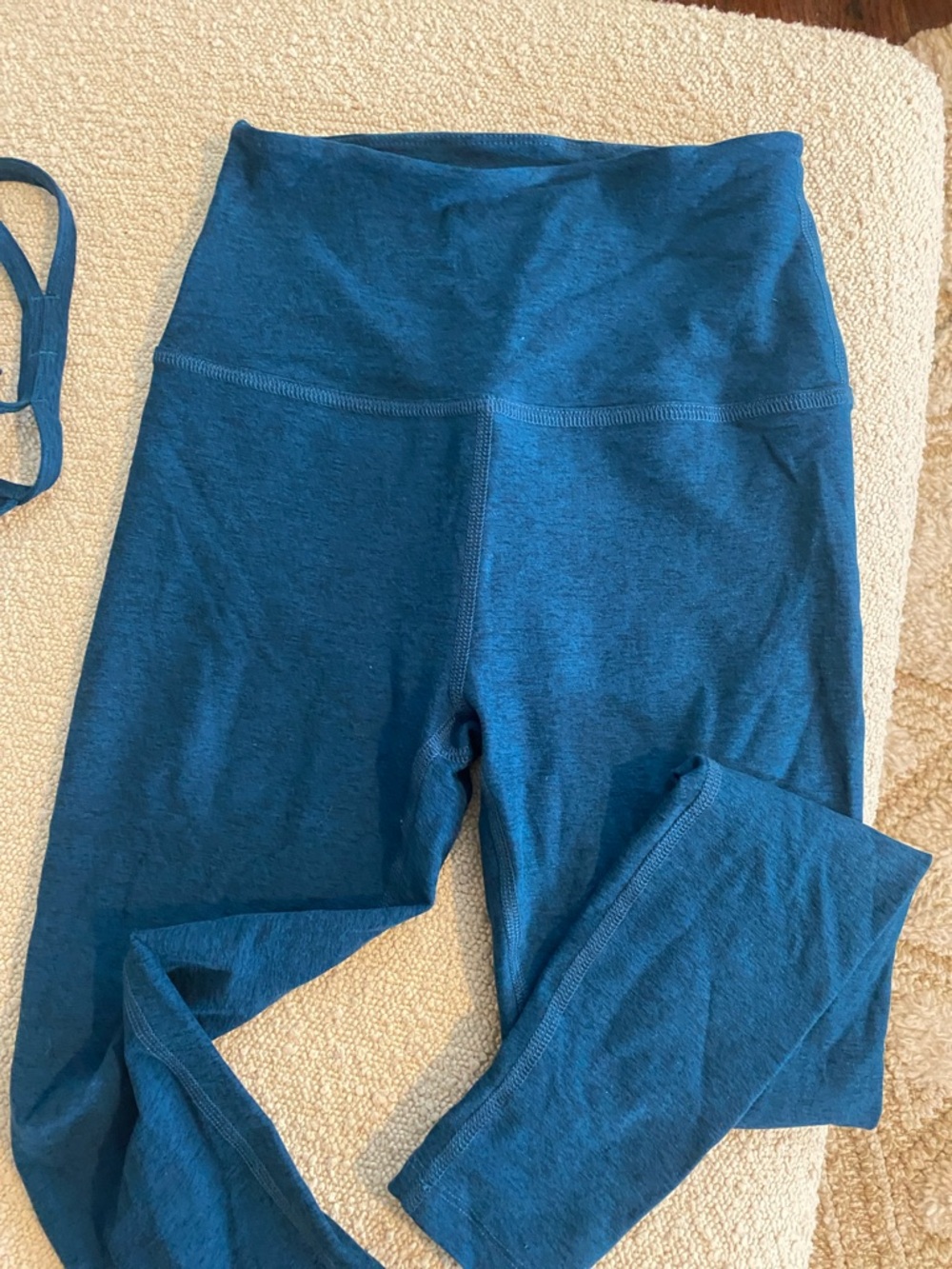Beyond Yoga set - leggings & bra. Like new condition - Picture 2 of 6